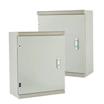 Caja impermeable para sistemas eléctricos en muelles de barcos