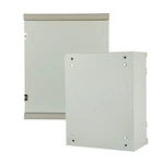 Caja eléctrica con orificios pretroquelados en todos los lados